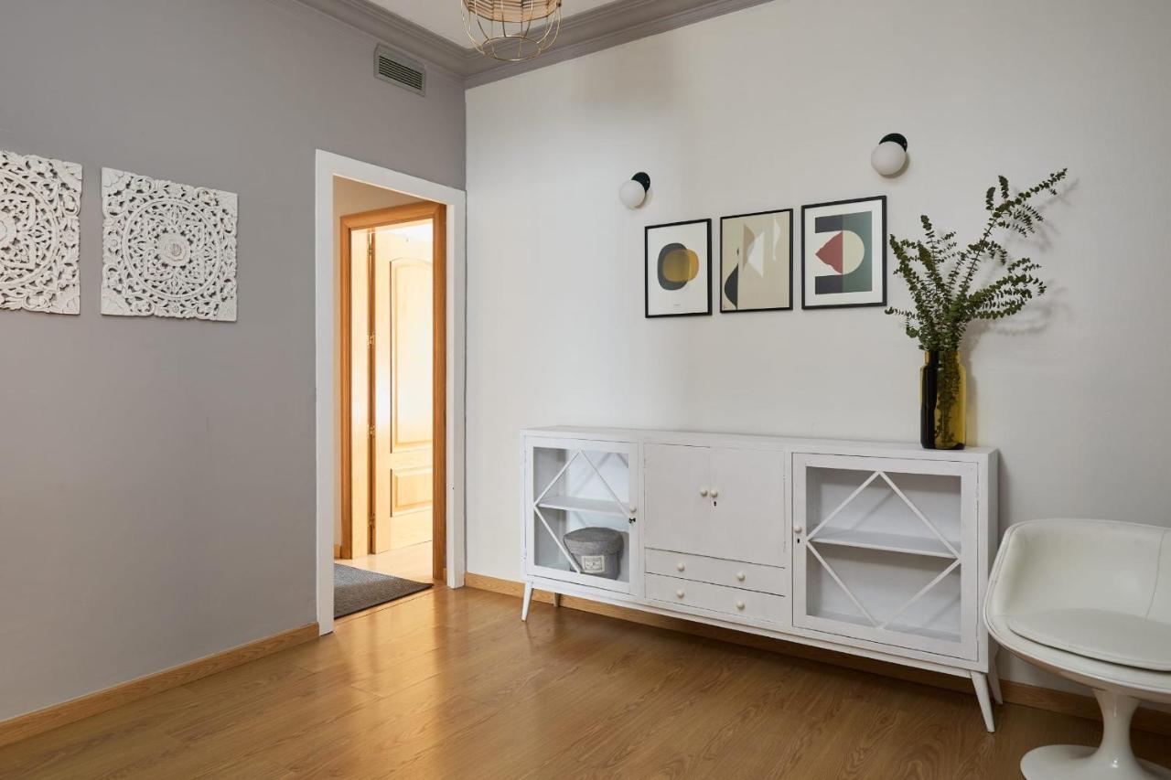 Casa Cosi - Casanova 5 Apartment Barcelona Luaran gambar